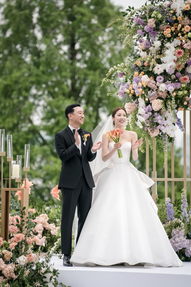 Hé lộ hình ảnh trong đám cưới của mỹ nhân Son Dam Bi và bạn trai Lee Kyu Hyuk - Ảnh 4.