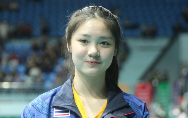 Chiêm ngưỡng vẻ đẹp của Ngọc nữ cầu lông Thái Lan 15 tuổi tại SEA Games 31 - Ảnh 1.