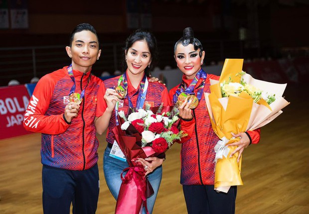 Lập thành tích khủng tại SEA Games 31, Phan Hiển được Khánh Thi thưởng nóng món quà hơn 1 tỷ đồng - Ảnh 7.