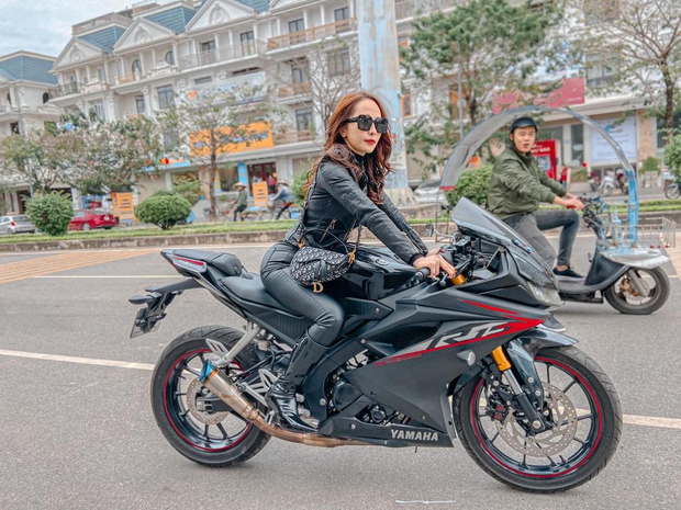 Quỳnh Nga sexy táo bạo có thừa, style phim mới còn át luôn cả nữ chính - Ảnh 9. Quỳnh Nga sexy táo bạo có thừa, style phim mới còn át luôn cả nữ chính - Ảnh 9.