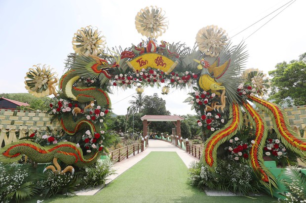 Lâm Vỹ Dạ và dàn sao dự đám cưới Mạc Văn Khoa ở Hải Dương  - Ảnh 3.