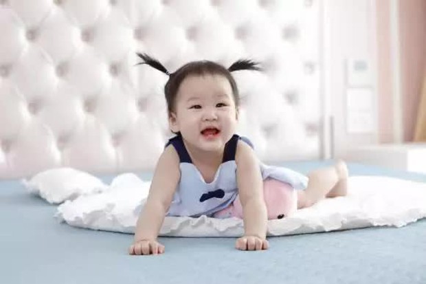 Mừng con gái tròn 1 tuổi, Bảo Thanh bất ngờ khoe căn hộ siêu sang - Ảnh 2.