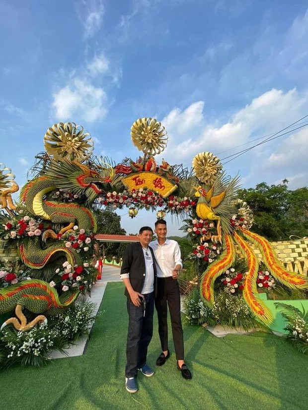 NSND Tự Long, hội cầu thủ dự đám cưới quê hoành tráng của Mạc Văn Khoa - Ảnh 7.