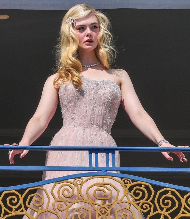Loạt tạo hình xinh đẹp nhất của công chúa màn ảnh Elle Fanning: Sự xuất hiện tại Cannes 2022 quá xuất sắc! - Ảnh 3.