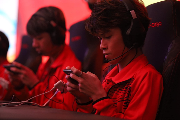 Looking from 2 historic gold medals of Vietnamese Esports at SEA Games 31, playing games is no longer a useless pastime!  - Photo 1.