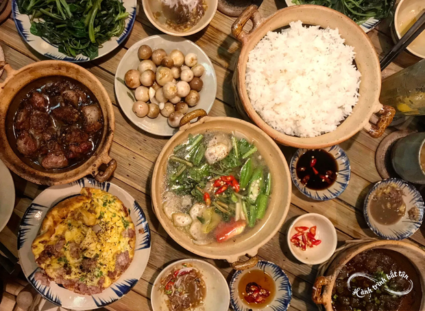 Tạp chí Vogue: Ngoài phở và bánh mì, còn 22 món ăn Việt Nam nhất định phải thử - Ảnh 1.