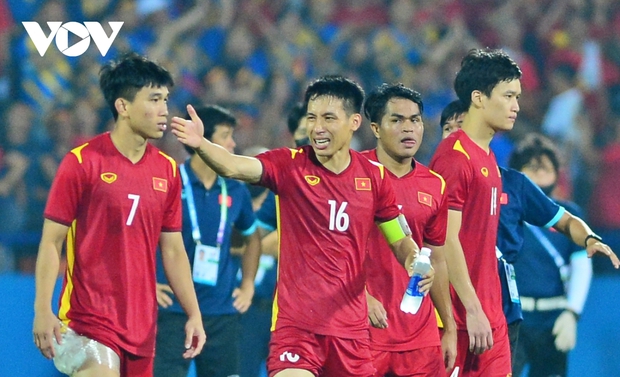 Hùng Dũng bật khóc khi U23 Việt Nam vào chung kết gặp U23 Thái Lan - Ảnh 11.