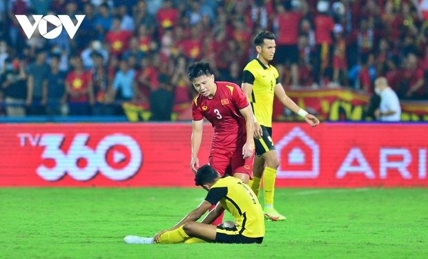Hùng Dũng bật khóc khi U23 Việt Nam vào chung kết gặp U23 Thái Lan - Ảnh 13.