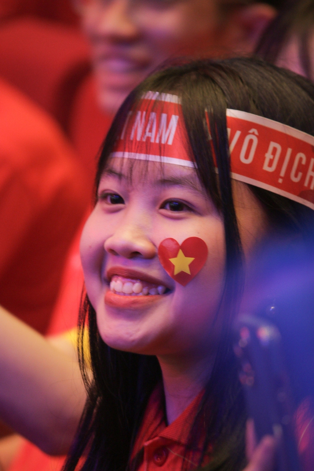 Liên Quân Việt Nam có chiến thắng đầu tiên tại SEA Games 31, fan nữ Liên Quân cực “cháy” trong ngày khai màn! - Ảnh 10.