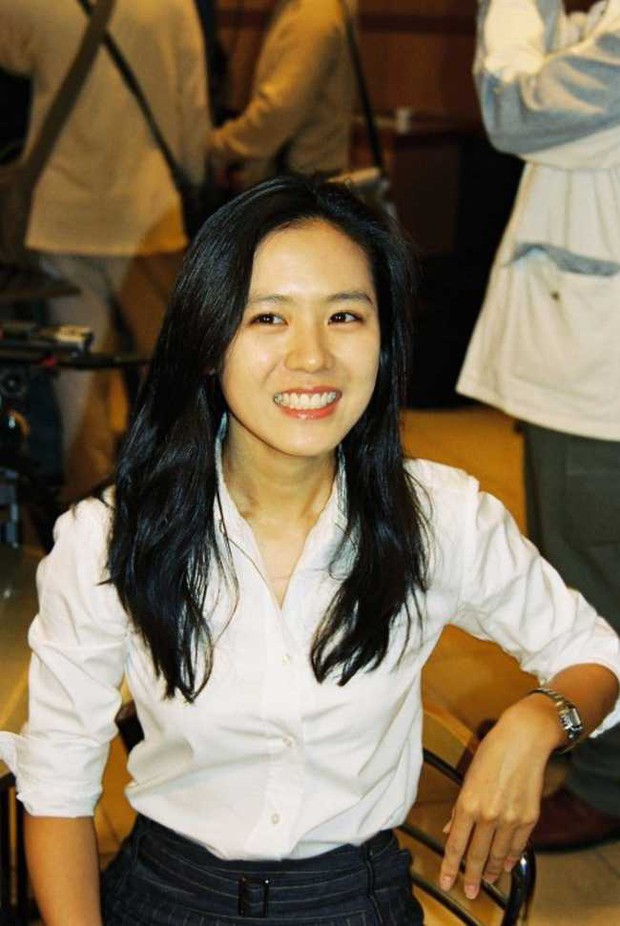 A rare image of Son Ye Jin 20 years ago, this beauty tells why Hyun Bin doesn't fall - Photo 2.
