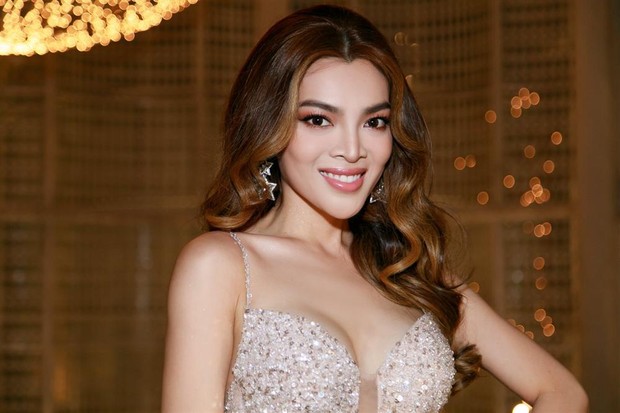 Ekip Hương Giang công bố trang phục dân tộc cho Trân Đài ở Miss International Queen! - Ảnh 1.