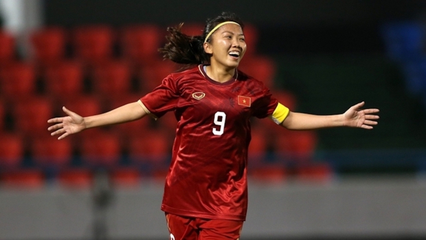 Golden girl Huynh Nhu: Not giving up her studies even though she is busy pursuing her passion, 4 times won the Vietnam Women's Golden Ball - Photo 2.