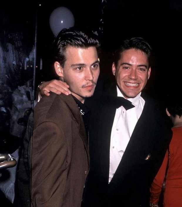 Chẳng ai ngờ: Iron Man Robert Downey Jr. chính là người giải cứu Johnny Depp giữa vụ kiện ly hôn với Amber Heard - Ảnh 4.