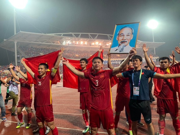 VÔ ĐỊCH RỒI!!! U23 Việt Nam giành tấm HCV SEA Games lịch sử - Ảnh 6.
