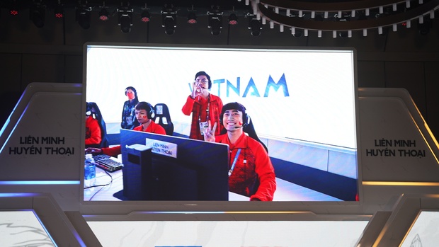 Out trình cả giải đấu, đội tuyển Liên Minh Huyền Thoại giành huy chương vàng cho Esports Việt tại SEA Games 31 - Ảnh 4.