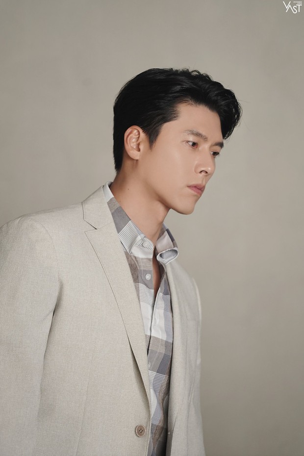 Hyun Bin shows off his perfect appearance after the wedding, Son Ye Jin is indeed influential - Photo 7.
