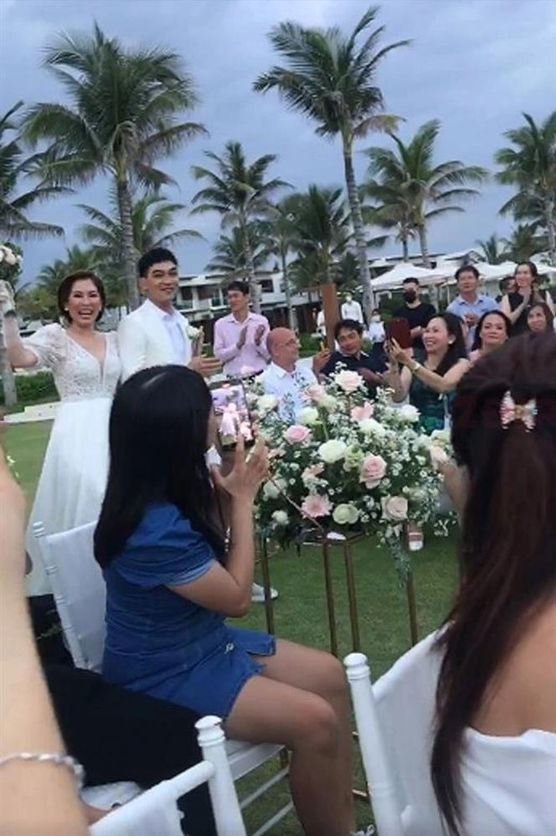 Diễn viên Khương Ngọc tổ chức đám cưới kín đáo, lần đầu hé lộ dung mạo bà xã - Ảnh 2.