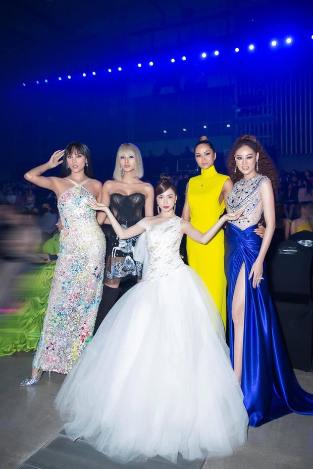 Hoa Minzy confidently competes with Miss Ky Duyen despite the height difference - Photo 3.