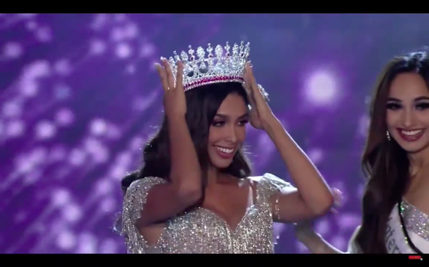 The final of Miss Mexico 2022 was stoned by the audience for the incident of giving the wrong crown - Photo 4.