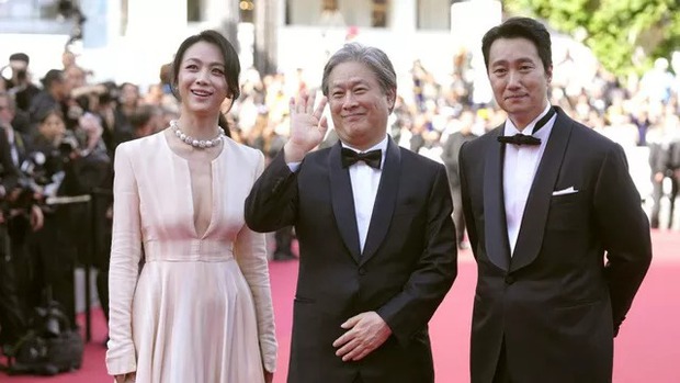 Thang Duy gây choáng trên thảm đỏ tại Liên hoan phim Cannes lần thứ 75 - Ảnh 3.