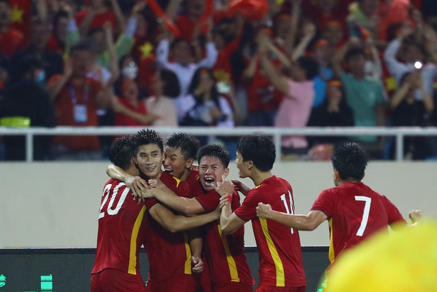 Báo Trung Quốc: Bóng đá Việt Nam tạo nên lịch sử, CĐV Trung Quốc thêm phần lo lắng - Ảnh 1.