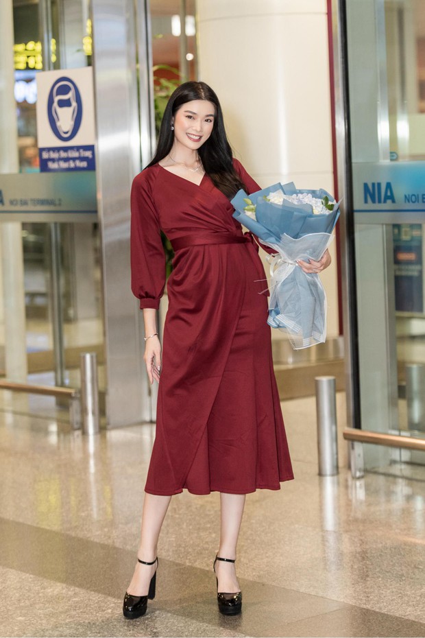 Đối thủ của Đỗ Thị Hà ở Miss World 2021 bất ngờ xuất hiện xinh đẹp rạng rỡ tại Việt Nam - Ảnh 2.