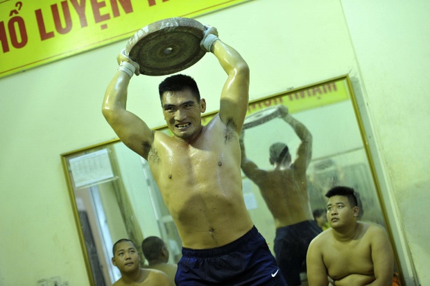 Người khổng lồ nặng 125kg của Việt Nam và chiến tích độc cô cầu bại ở võ đài SEA Games - Ảnh 1.