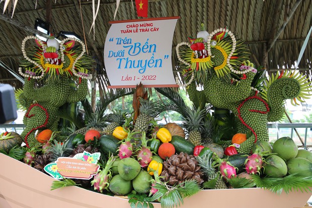 Tuần lễ trái cây của người miền Tây bày bán trên hàng trăm chiếc thuyền, đủ loại hoa quả đặc sản lần đầu người Sài Gòn trải nghiệm - Ảnh 6.