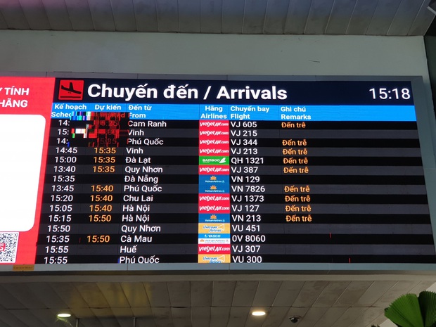7 chuyến bay đến Tân Sơn Nhất phải hạ cánh sân bay khác do mưa lớn - Ảnh 1.