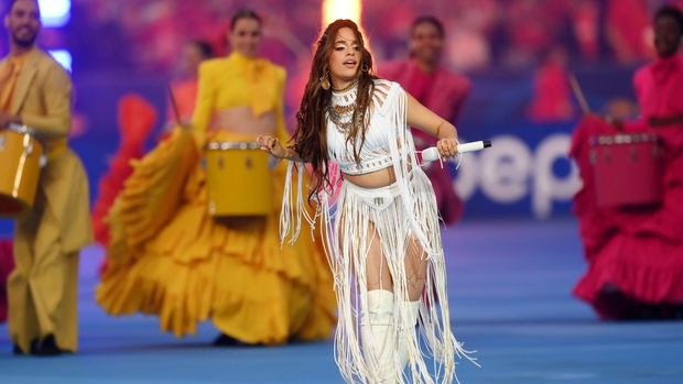 Camila Cabello bức xúc vì hát không ai nghe, fan bóng đá tố ngược nữ ca sĩ cản trở trận bóng - Ảnh 3.