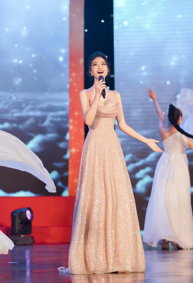 Top 3 Miss World VN 2019: Lương Thùy Linh - Kiều Loan được săn đón, Tường San một con vẫn đẹp mê hồn - Ảnh 10.