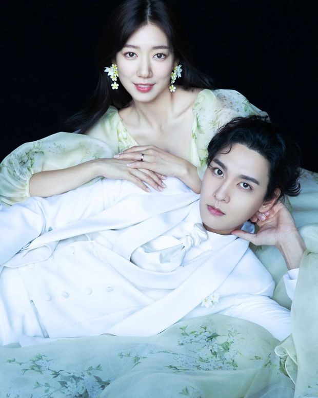 Park Shin Hye hạ sinh con trai đầu lòng với ông xã Choi Tae Joon - Ảnh 2.