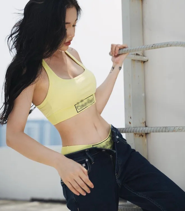 Sporty girl Linh Ngọc Đàm khoe body khoẻ khoắn, nuột nà như người mẫu - Ảnh 2. Sporty girl Linh Ngọc Đàm khoe body khoẻ khoắn, nuột nà như người mẫu - Ảnh 2.