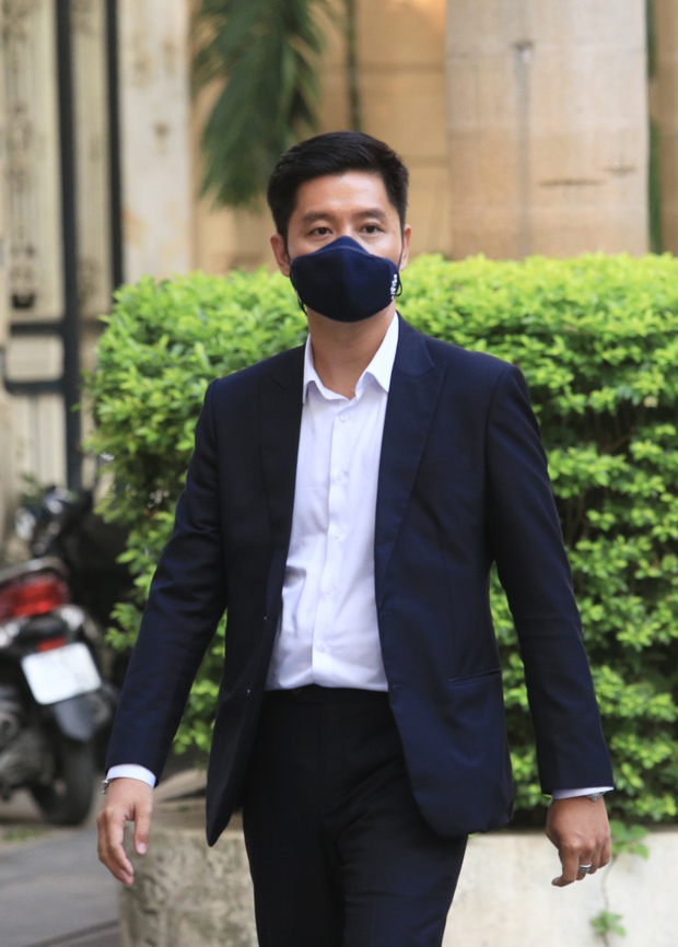 The representative of Son Tung M-TP company appeared after a meeting with the Ministry Inspector, refusing to answer questions from the media - Photo 2.