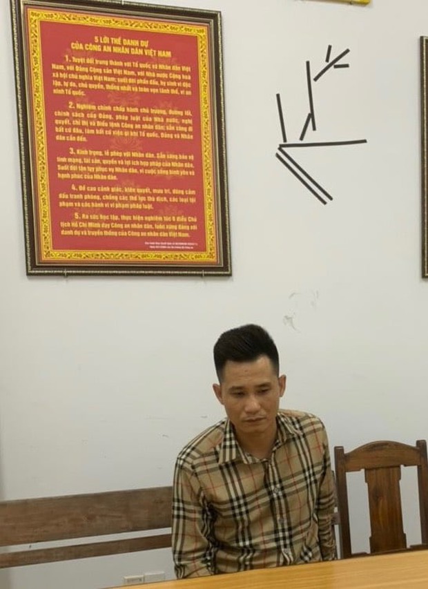 Lời khai của đối tượng đánh tài xế grab dã man sau va chạm giao thông - Ảnh 1. Lời khai của đối tượng đánh tài xế grab dã man sau va chạm giao thông - Ảnh 1.