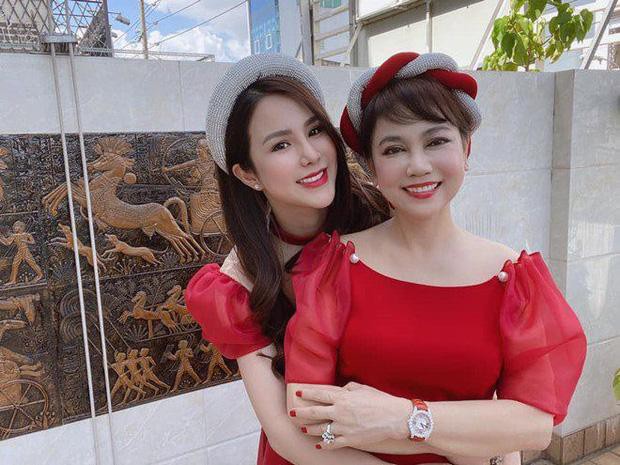 3 cặp mẹ chồng - nàng dâu đình đám Vbiz: Hà Tăng - Phương Trinh Jolie được thương như con ruột, riêng người số 3 mới đặc biệt! - Ảnh 22.