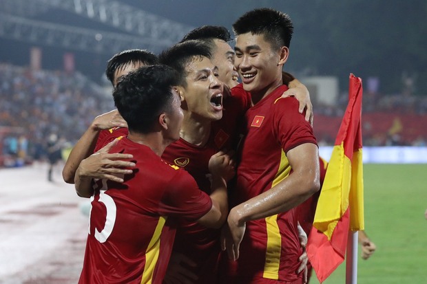Báo Indo: U23 Việt Nam quá mạnh mẽ, khiến U23 Indonesia khởi đầu đầy tệ hại ở SEA Games - Ảnh 1.