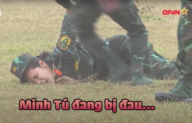 Why Enter Ngu: Minh Tu collapsed on the field, causing the whole team to panic, what's going on?  - Photo 6.