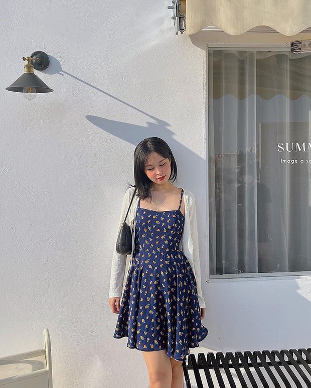11 mẫu váy 2 dây xinh ngất đến từ local brand Việt: màu sắc siêu đa dạng cực hợp cho mùa hè, chi từ 380k là có ngay outfit sống ảo - Ảnh 11.