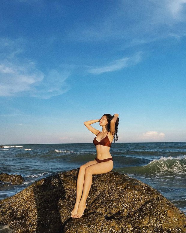 Ngắm 1000 lần không chán loạt bikini hè của mỹ nhân Việt: Từ kín đáo đến “khét lẹt” đều có đủ, chi từ hơn 200k bạn sắm được mẫu hao hao - Ảnh 11.