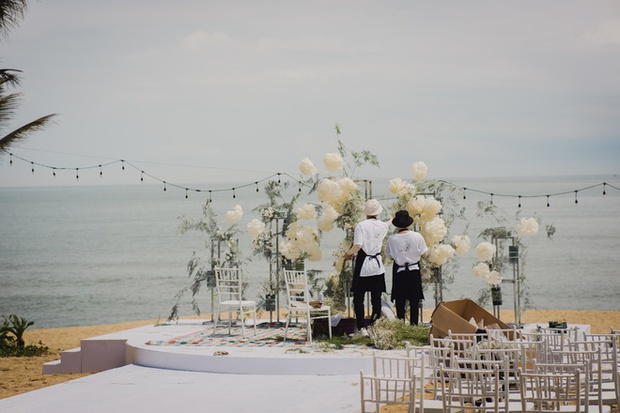 Revealing the romantic moment of Ngo Thanh Van and Huy Tran before G, what do the two do in this convertible?  - Photo 4.