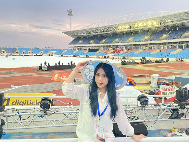 Volunteers participate in the opening ceremony of the 31st SEA Games: Rain team practice, have a day to travel 30km back and forth, tired but proud!  - Photo 5.