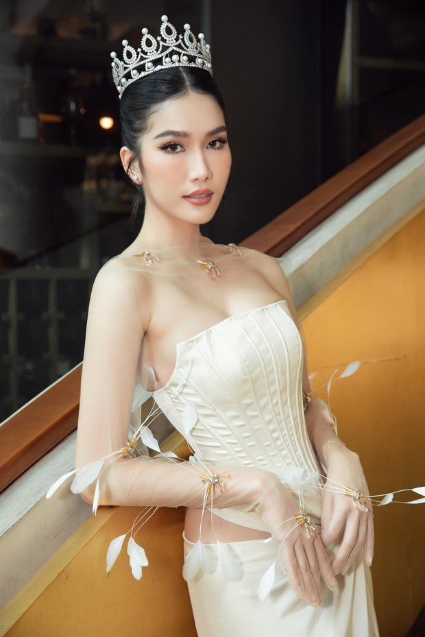 Runner-up Phuong Anh shows off her training photos to welcome Miss International 2019 Sireethorn Leearamwat to Vietnam - Photo 5.