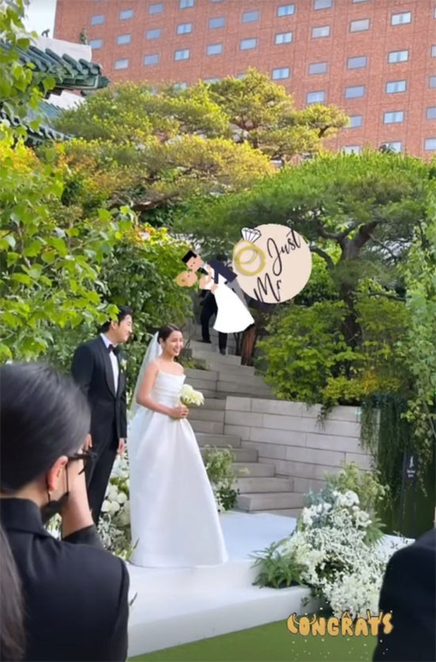 Tài tử Yoon Kye Sang cưới nữ CEO kém 5 tuổi, nhóm nhạc huyền thoại g.o.d tái hợp tại hôn lễ - Ảnh 2.