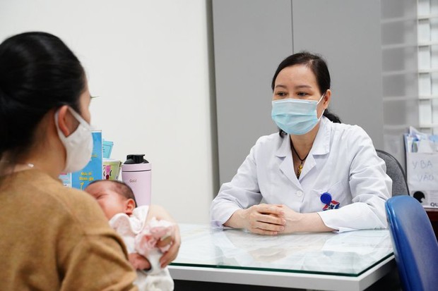 Ve chó làm tổ trong tai bé 5 tuổi, bác sĩ cảnh báo thói quen ăn, ngủ cùng thú cưng của nhiều người - Ảnh 1. Ve chó làm tổ trong tai bé 5 tuổi, bác sĩ cảnh báo thói quen ăn, ngủ cùng thú cưng của nhiều người - Ảnh 1.