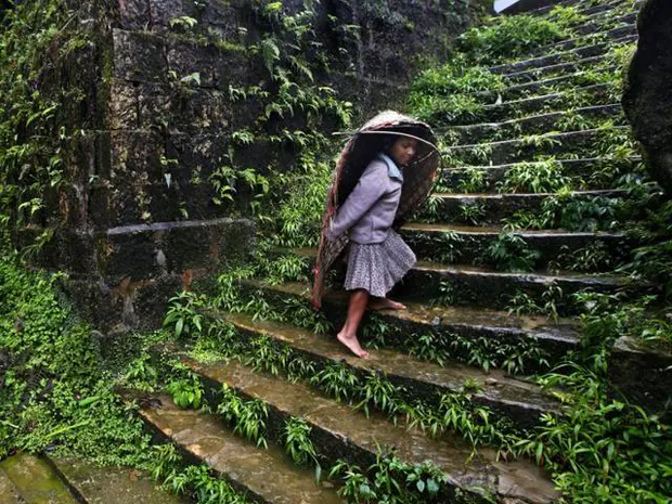 Hà Nội đang vào mùa mưa thất thường như cô người yêu, bạn có muốn thử trải nghiệm cuộc sống ở ngôi làng mưa nhiều nhất thế giới không? - Ảnh 8.