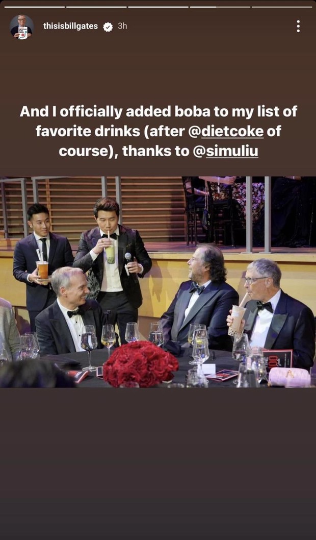 Rầm rộ khoảnh khắc tài tử Shang-Chi mời Bill Gates trà sữa trân châu và phản ứng đặc biệt của nam tỷ phú ở lễ trao giải - Ảnh 4.