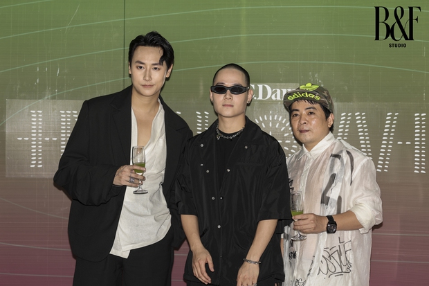 Thảm đỏ show diễn NTK Cường Đàm: Hà Hồ tái ngộ học trò Phí Phương Anh, tlinh xuất hiện siêu cá tính - Ảnh 9. Thảm đỏ show diễn NTK Cường Đàm: Hà Hồ tái ngộ học trò Phí Phương Anh, tlinh xuất hiện siêu cá tính - Ảnh 9.