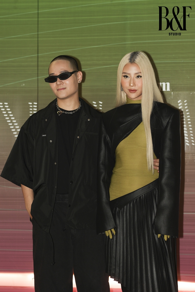 Thảm đỏ show diễn NTK Cường Đàm: Hà Hồ tái ngộ học trò Phí Phương Anh, tlinh xuất hiện siêu cá tính - Ảnh 6. Thảm đỏ show diễn NTK Cường Đàm: Hà Hồ tái ngộ học trò Phí Phương Anh, tlinh xuất hiện siêu cá tính - Ảnh 6.