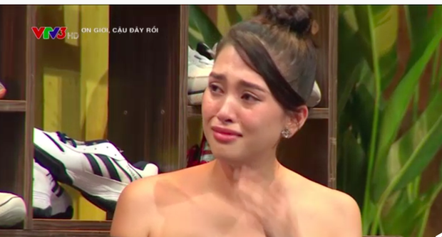 Ơn giời cậu đây rồi: Hoa hậu Tiểu Vy khóc nức nở, giành cúp từ Trường Giang - Ảnh 3.